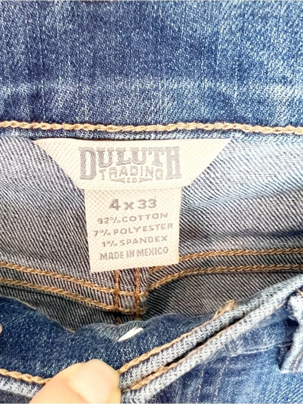 DULUTH TRADING STRAIGHT LEG MID RISE JEANS WOMENS SZ 4 x 33